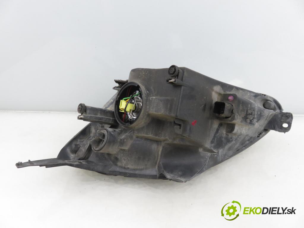 FORD FIESTA V (JH_, JD_) HB 2004 50,00 1.4 TDCi 68 - F6JB 1399,00 Svetlo PP