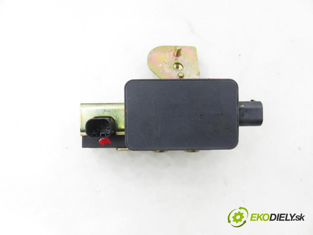 VW NEW BEETLE (9C1, 1C1) HB 2001 66,00 1.9 TDI 90 - ALH 1896,00 Snímač ESP 1J1907637A ; 1J0907657A ; 1J0907651A