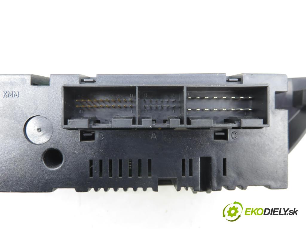 VW POLO (9N_) HB 2002 55,00 1.4 16V 75 - BBY 1390,00 Panel kúrenia KLIMATRONIK 6Q0907044A