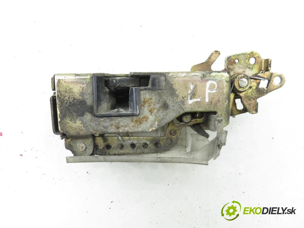VW TRANSPORTER IV Autobus (70XB, 70XC, 7DB, 7DW, 7DK) BUS 2001 75,00 2.5 TDI - AYC 2461,00 zámok 701837015D