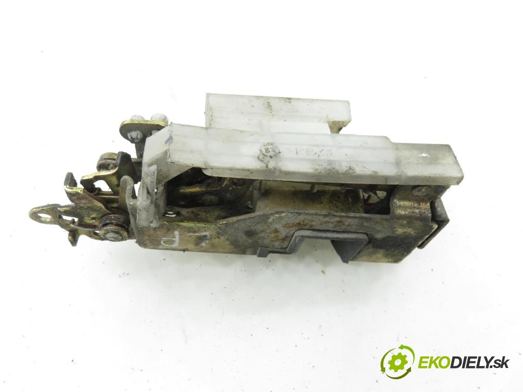 VW TRANSPORTER IV Autobus (70XB, 70XC, 7DB, 7DW, 7DK) BUS 2001 75,00 2.5 TDI - AYC 2461,00 zámok 701837015D