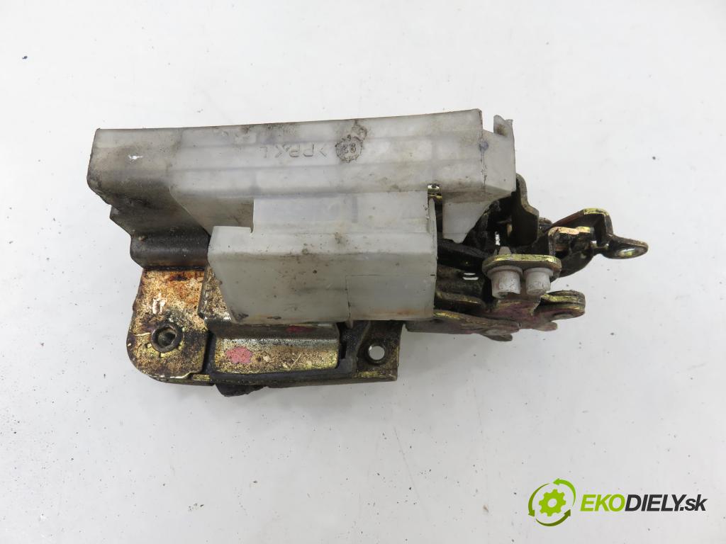VW TRANSPORTER IV Autobus (70XB, 70XC, 7DB, 7DW, 7DK) BUS 2001 75,00 2.5 TDI - AYC 2461,00 zámok 701837015D