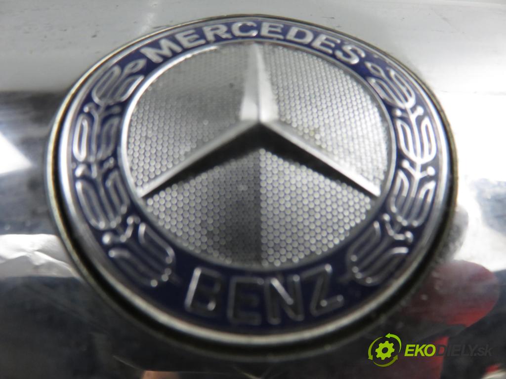MERCEDES-BENZ KLASA S (W221) SEDAN 2008 200,00 S 350 (221.056, 221.156) - M 272.965 3498,00 Mriežka / maska 2218800083