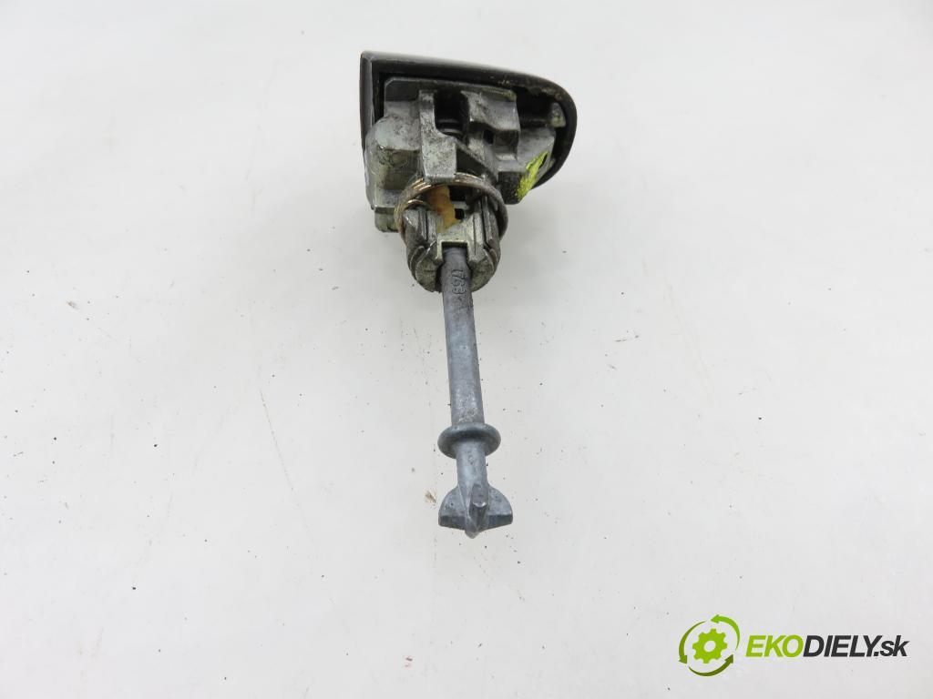 TOYOTA COROLLA Verso (ZER_, ZZE12_, R1_) VAN 2004 85,00 2.0 D-4D (CUR10_) - 1CD-FTV 1995,00 spinačka / zámky 626399000