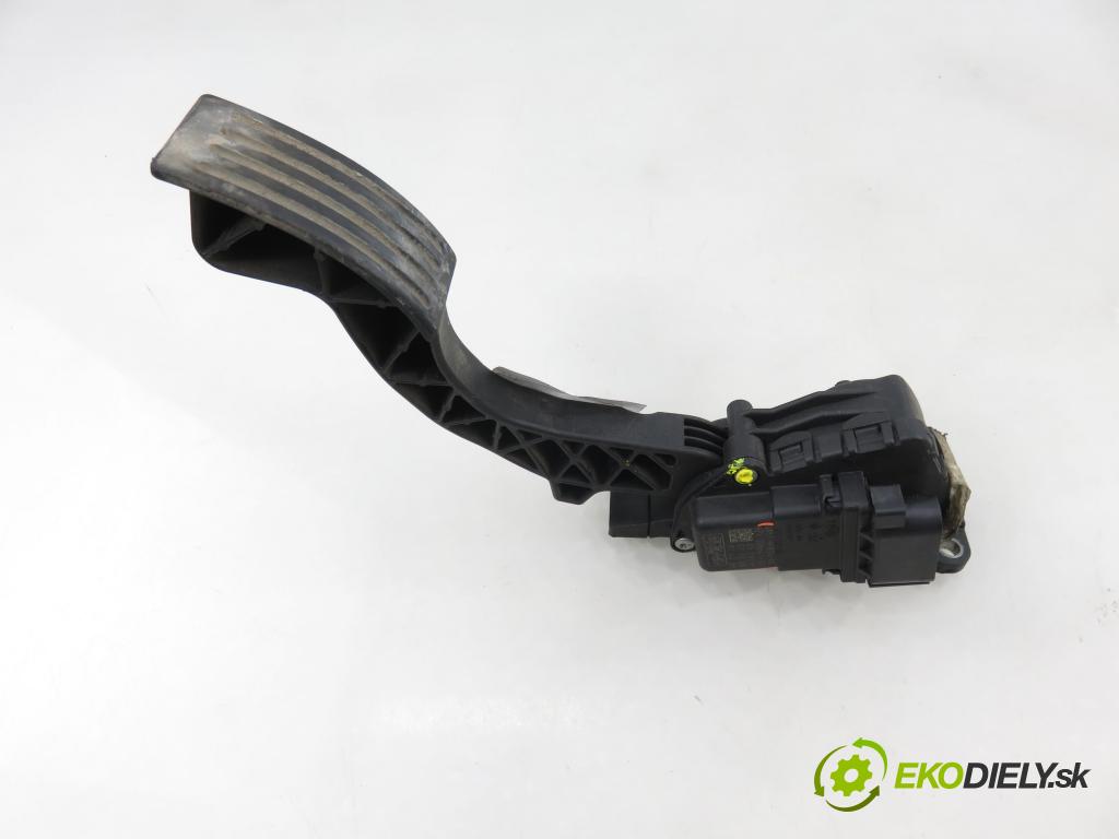 FORD FOCUS II Turnier (DA_, FFS, DS) KOMBI 2008 66,00 1.6 TDCI 90 1560,00 Potenciometer plynu 4M519F836AK ; 6PV00864132 (Potenciometer plynového pedálu)