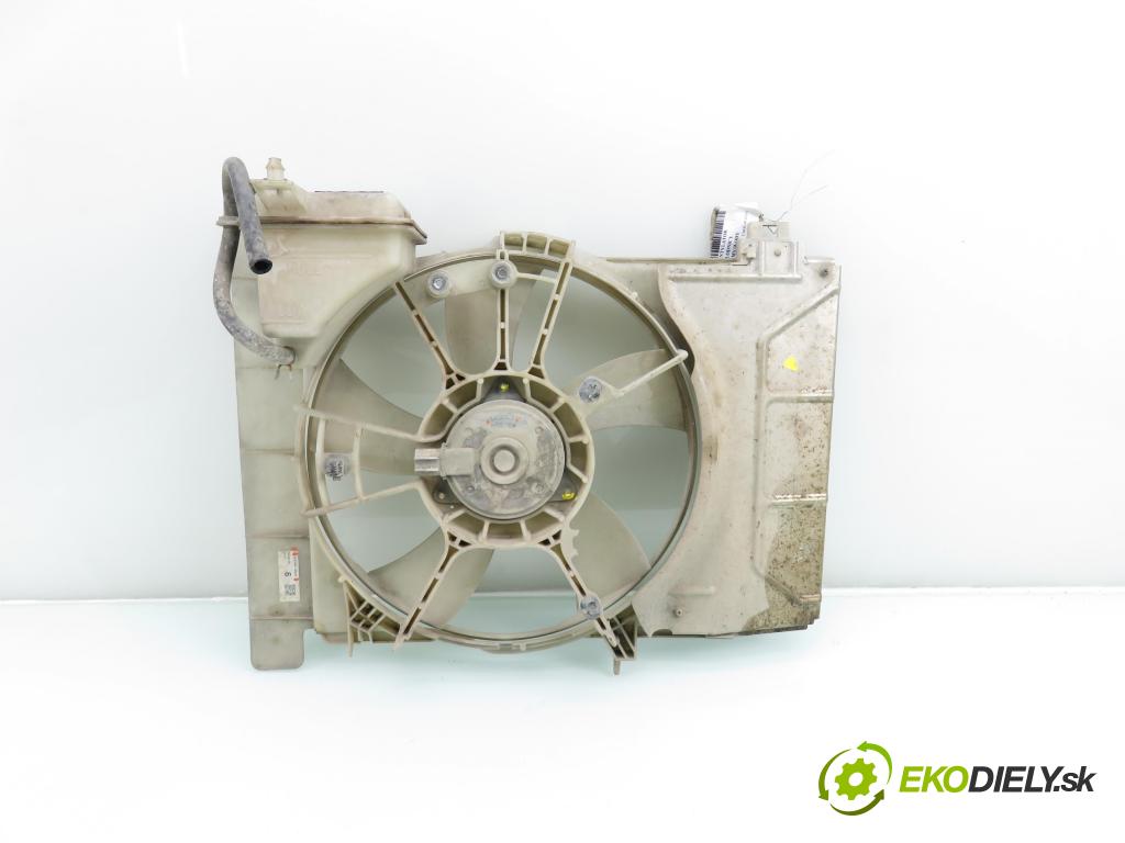 TOYOTA YARIS (_P13_) HB 2016 51,00 1.0 (KSP130_) 69 - 1KR-FE 998,00 Ventilátor chladič klíma/voda 1680008270 ; 4227504972