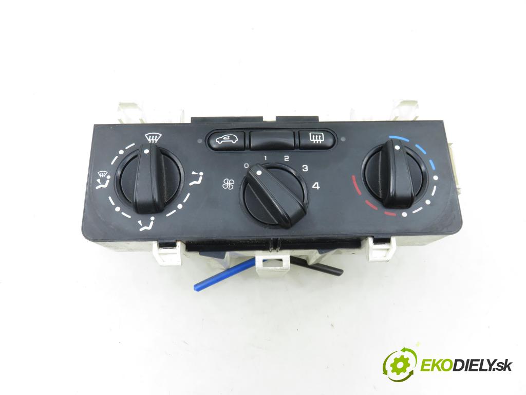 CITROEN C3 I (FC_) HB 2005 50,00 1.4 HDi - 8HZ (DV4TD) 1398,00 Panel kúrenia KLIMATIZACE: F664478N