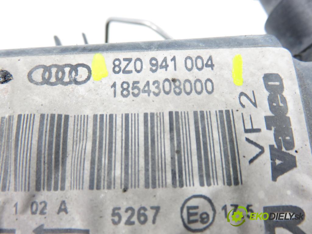 AUDI A2 (8Z0) HB 2001 55,00 1.4 - AUA 1390,00 Svetlo PP 8Z0941004