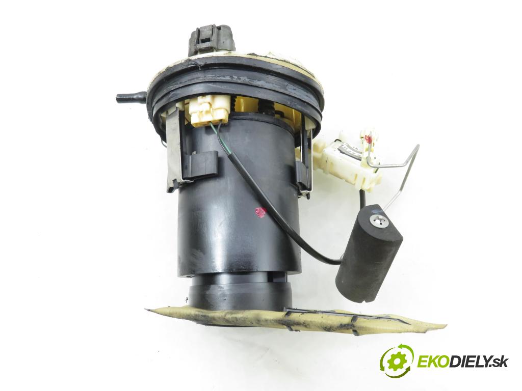 TOYOTA COROLLA Liftback (_E11_) LIFTBACK 2000 71,00 1.4 VVTi 97 - 4ZZ-FE 1398,00 Pumpa paliva 7724002050 ; 0580313058