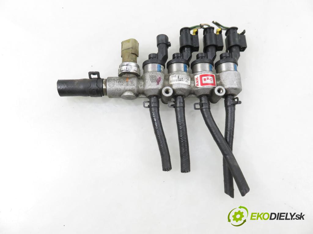PEUGEOT 307 (3A/C) HB 2005 65,00 1.4 16V - KFU (ET3J4) 1360,00 Lišta vstrekovacia LPG 09SQ99020021 ; 67R010185