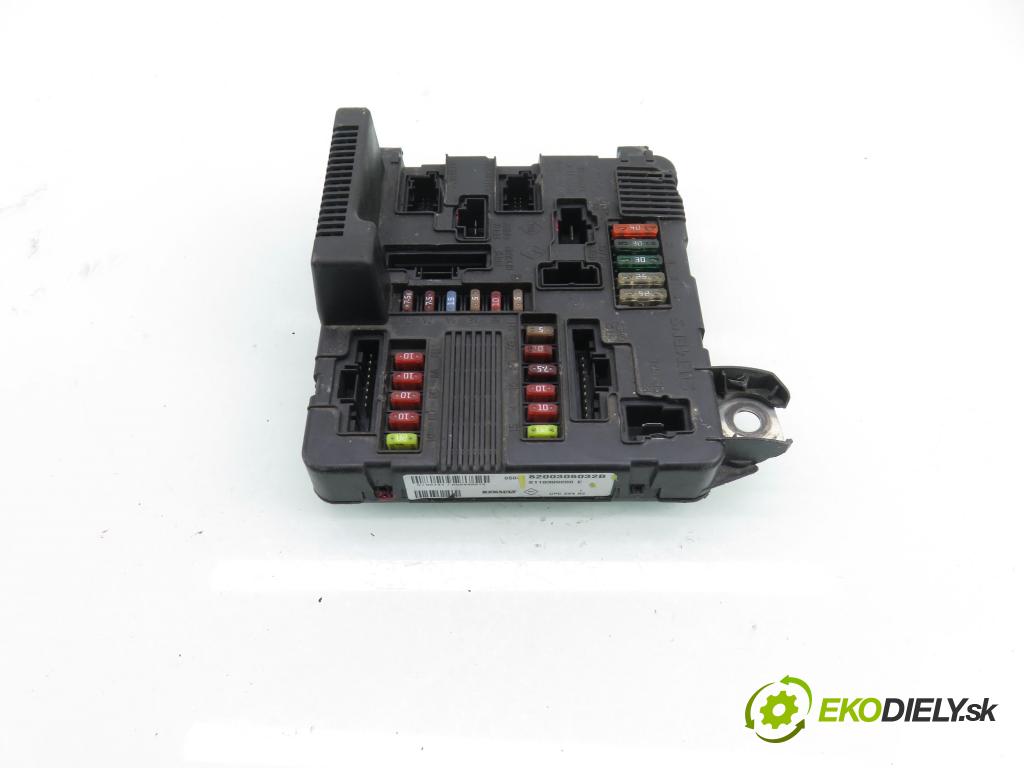 RENAULT SCENIC II (JM0/1_) MINIVAN 2003 88,00 1.9 dCi 120 - F9Q 812 1870,00 riadiaca jednotka / MODUL INNE: S118399200E ; 8200306032B