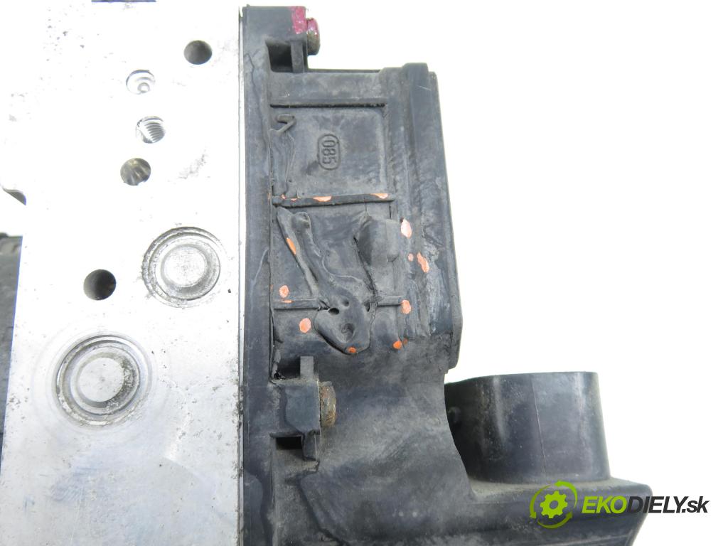 TOYOTA COROLLA Verso (ZER_, ZZE12_, R1_) VAN 2004 85,00 2.0 D-4D (CUR10_) - 1CD-FTV 1995,00 Pumpa ABS 0265950130 ; 895410F010 ; 4454400F010 (Pumpa ABS)