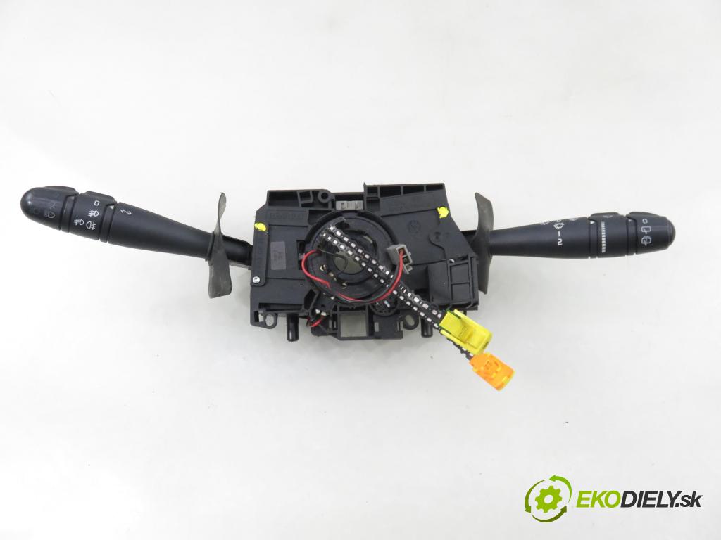 RENAULT CLIO II (BB_, CB_) HB 2002 55,00 1.2 16V (BB05, BB0W, BB11, BB27, BB2T, BB2U, BB2V, 1149,00 páčka/prepínač 61730002