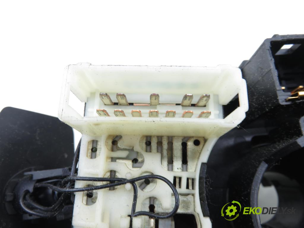 RENAULT CLIO II (BB_, CB_) HB 2002 55,00 1.2 16V (BB05, BB0W, BB11, BB27, BB2T, BB2U, BB2V, 1149,00 páčka/prepínač 61730002