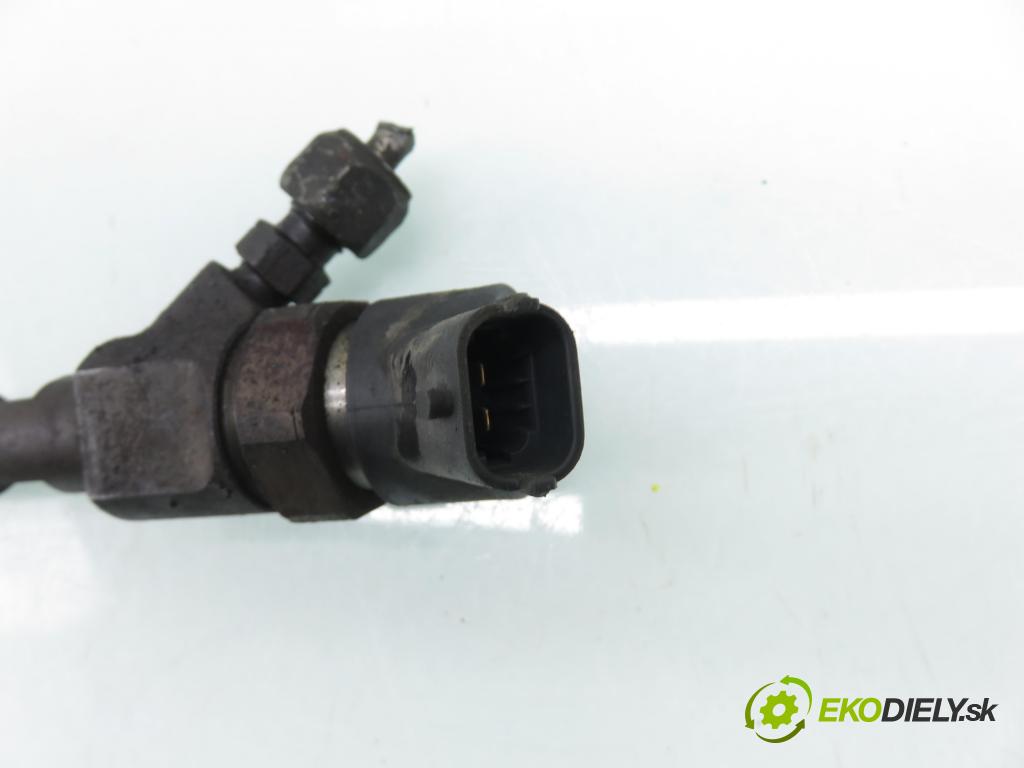 RENAULT ESPACE IV (JK0/1_) MINIVAN 2004 85,00 1.9 dCi 116 - F9Q 820 1870,00 vstrekovač 8200100272 ; 0445110110B (Vstrekovač paliva)