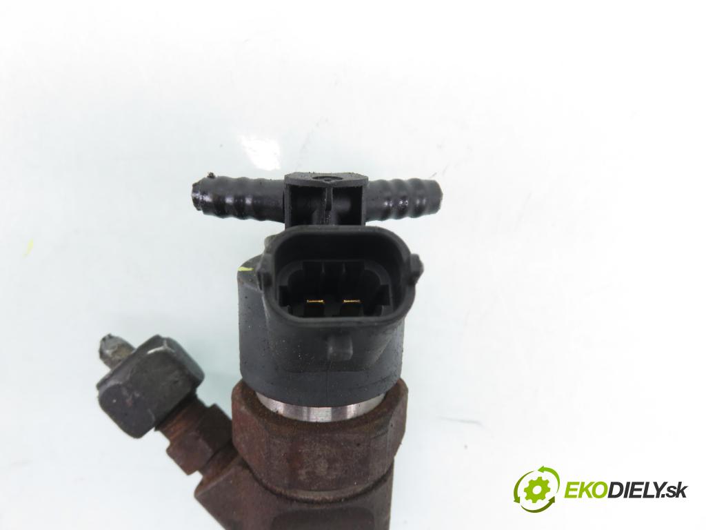 RENAULT ESPACE IV (JK0/1_) MINIVAN 2004 85,00 1.9 dCi 116 - F9Q 820 1870,00 vstrekovač 8200100272 ; 0445110110B (Vstrekovač paliva)