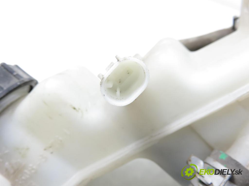 TOYOTA YARIS (_P13_) HB 2016 51,00 1.0 (KSP130_) 69 - 1KR-FE 998,00 Posilovač 472000D480A ; 03785220014 (Servočerpadlo)