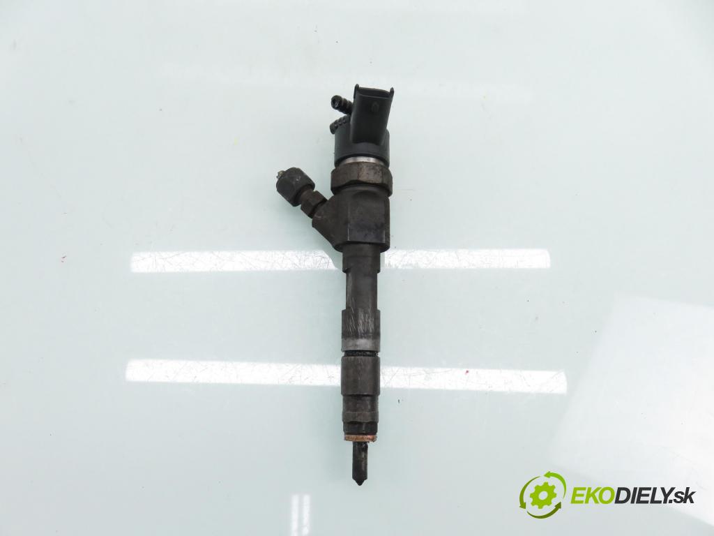 RENAULT ESPACE IV (JK0/1_) MINIVAN 2004 85,00 1.9 dCi 116 - F9Q 820 1870,00 vstrekovač 8200100272 ; 0445110110B (Vstrekovač paliva)