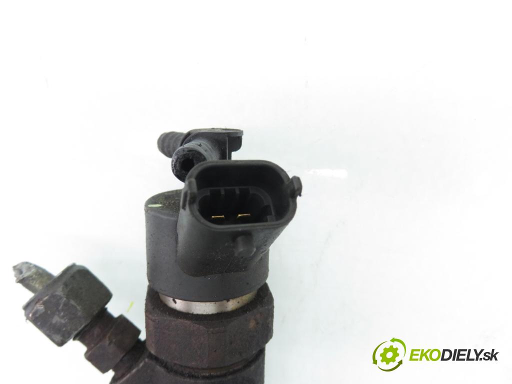 RENAULT ESPACE IV (JK0/1_) MINIVAN 2004 85,00 1.9 dCi 116 - F9Q 820 1870,00 vstrekovač 8200100272 ; 0445110110B (Vstrekovač paliva)
