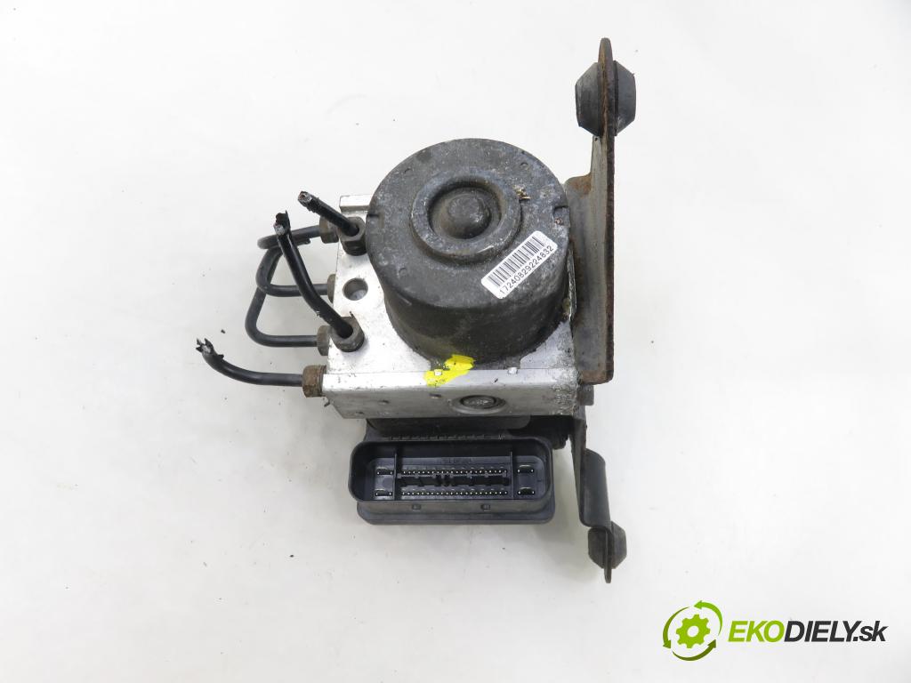 PEUGEOT 206 liftback (2A/C) HB 2004 440,00 1.1 i - HFX (TU1JP) 1124,00 Pumpa ABS 10097011143 ; 5WK84108 (Pumpa ABS)