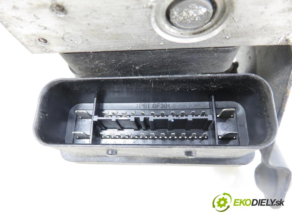 PEUGEOT 206 liftback (2A/C) HB 2004 440,00 1.1 i - HFX (TU1JP) 1124,00 Pumpa ABS 10097011143 ; 5WK84108 (Pumpa ABS)