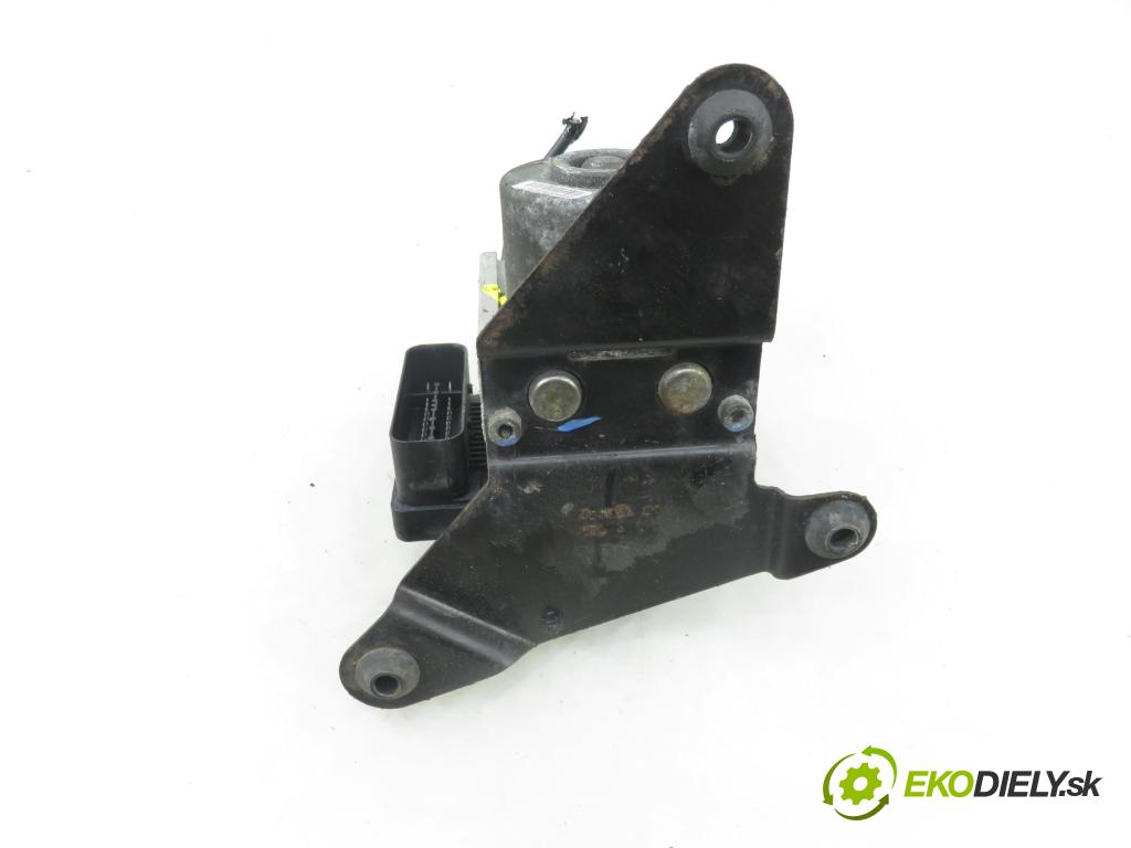 PEUGEOT 206 liftback (2A/C) HB 2004 440,00 1.1 i - HFX (TU1JP) 1124,00 Pumpa ABS 10097011143 ; 5WK84108 (Pumpa ABS)