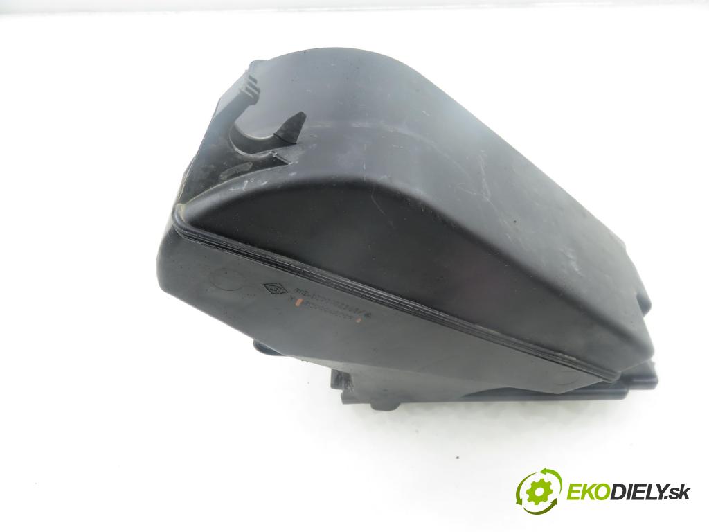 RENAULT CLIO II (BB_, CB_) HB 2002 55,00 1.2 16V (BB05, BB0W, BB11, BB27, BB2T, BB2U, BB2V, 1149,00 Obal filtra vzduchu 8200042209 (Obal vzduchového filtra)