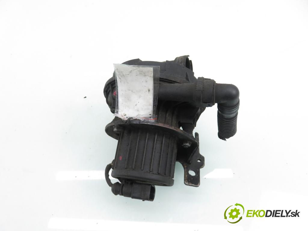 SEAT LEON (1M1) HB 2001 92,00 1.8 20V - AGN 1781,00 Pumpa vzduchu 72273803 ; 06A959253B ; 06A131083B