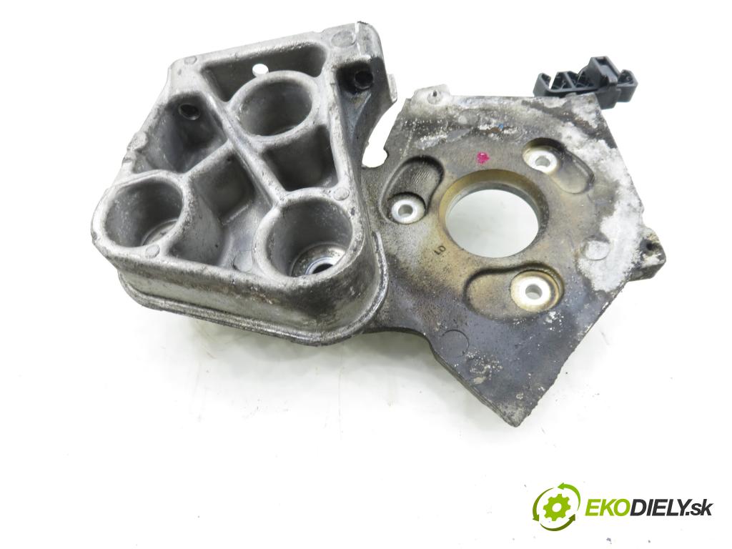 RENAULT ESPACE IV (JK0/1_) MINIVAN 2004 85,00 1.9 dCi 116 - F9Q 820 1870,00 Uchytenie pumpy vstrekovacej 205689 ; 255708