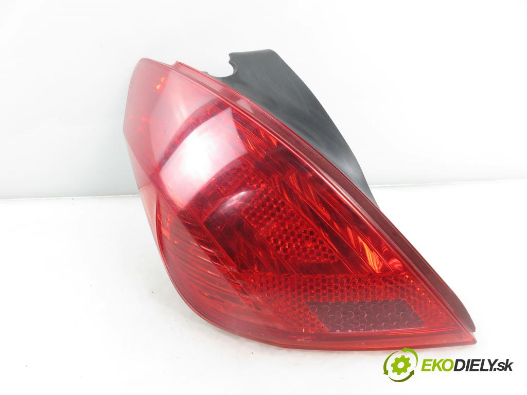 PEUGEOT 308 (4A_, 4C_) HB 2008 110,00 1.6 THP 150 - 5FX (EP6DT) 1598,00 Svetlo ľavé zadné 9680425780