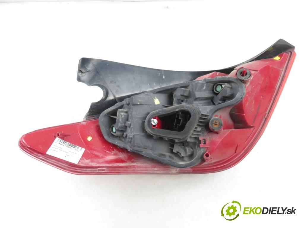 PEUGEOT 308 (4A_, 4C_) HB 2008 110,00 1.6 THP 150 - 5FX (EP6DT) 1598,00 Svetlo pravé zadné 9680425680