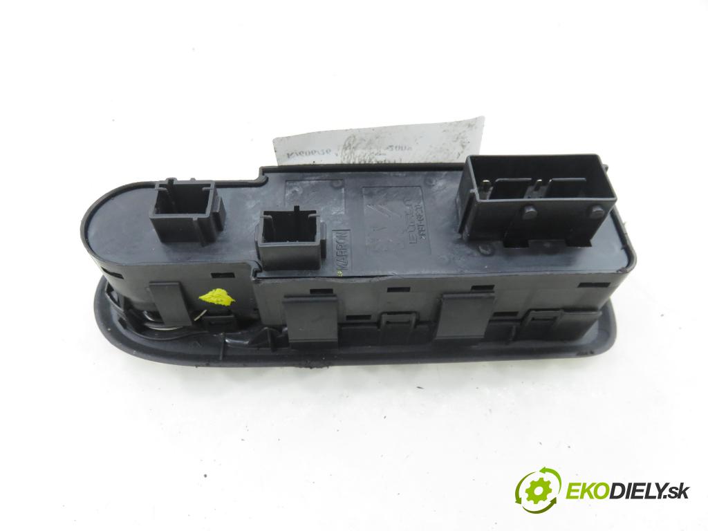 PEUGEOT 308 (4A_, 4C_) HB 2008 110,00 1.6 THP 150 - 5FX (EP6DT) 1598,00 Panel ovládania okien 96644917XT
