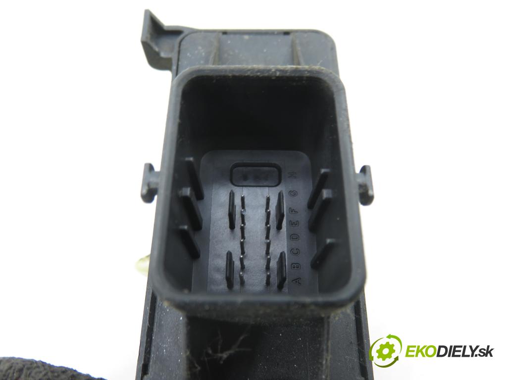 PEUGEOT 308 (4A_, 4C_) HB 2008 110,00 1.6 THP 150 - 5FX (EP6DT) 1598,00 Riadiaca jednotka svetlá 9680454480