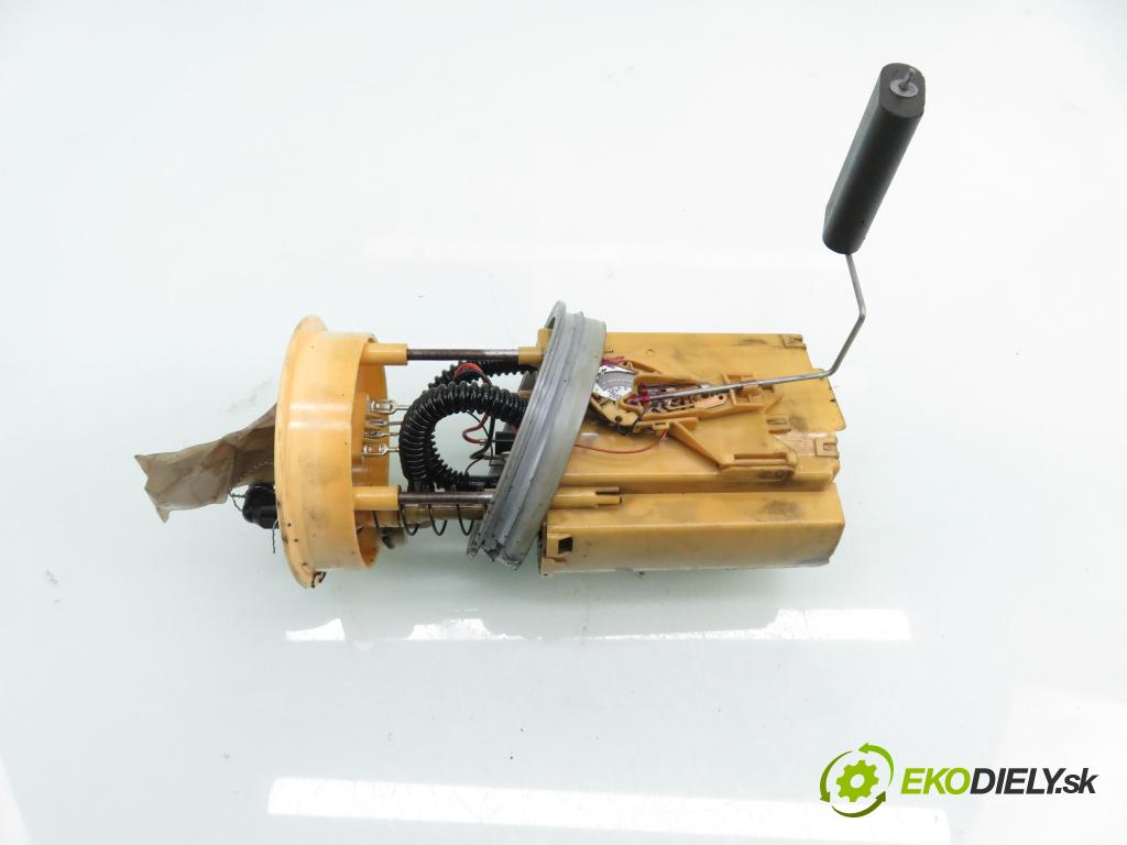 VW GOLF IV (1J1) HB 2003 74,00 1.9 TDI PD 101 - AXR 1896,00 Pumpa paliva 1J0919050B