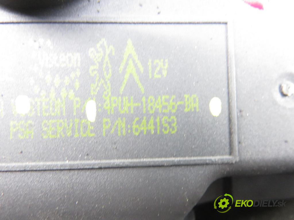 CITROEN C5 II (RC_) LIFTBACK 2007 100,00 2.0 HDi 136 - RHR (DW10BTED4) 1997,00 Ventilátor vetráku 4PUH18456BA ; 7737080901AA