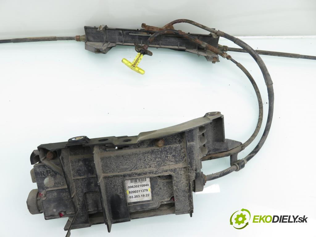 RENAULT SCENIC II (JM0/1_) MINIVAN 2003 88,00 1.9 dCi 120 - F9Q 812 1870,00 BRZDA: ručny elektrický 8200311379