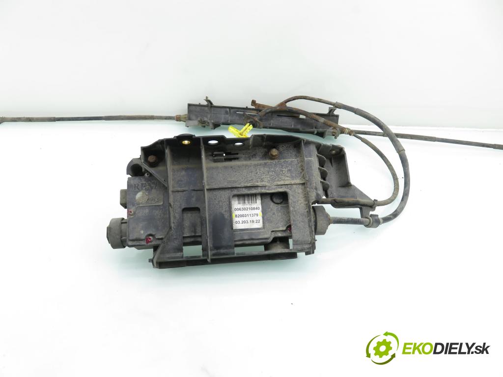 RENAULT SCENIC II (JM0/1_) MINIVAN 2003 88,00 1.9 dCi 120 - F9Q 812 1870,00 BRZDA: ručny elektrický 8200311379