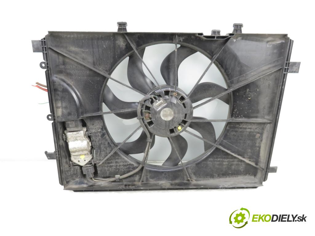 MERCEDES-BENZ KLASA A (W176) HB 2017 66,00 A 160 CDI / d (176.011) 90 - OM 607.951 1461,00 Ventilátor chladič klíma/voda A2465000093