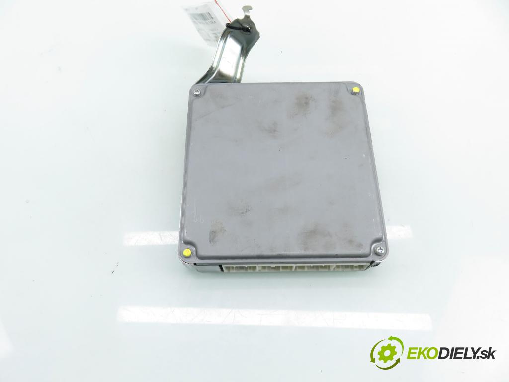 TOYOTA COROLLA Verso (ZER_, ZZE12_, R1_) VAN 2007 95,00 1.8 (ZNR11_) 129 - 1ZZ-FE 1794,00 Riadiaca jednotka Motor 896610F030 ; MB2750007344