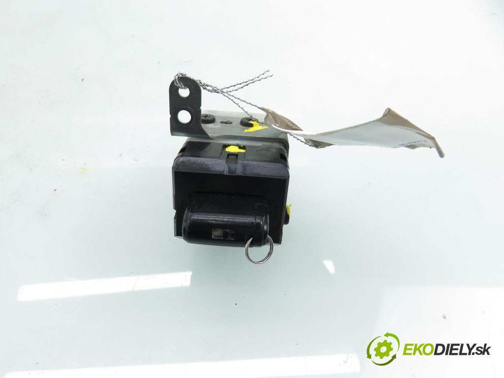 TOYOTA COROLLA Verso (ZER_, ZZE12_, R1_) VAN 2007 95,00 1.8 (ZNR11_) 129 - 1ZZ-FE 1794,00 spinačka 626399000 (Spínacia skrinka)