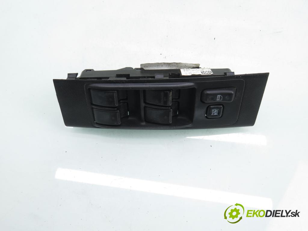 TOYOTA COROLLA Verso (ZER_, ZZE12_, R1_) VAN 2007 95,00 1.8 (ZNR11_) 129 - 1ZZ-FE 1794,00 Panel ovládania okien 848200F030