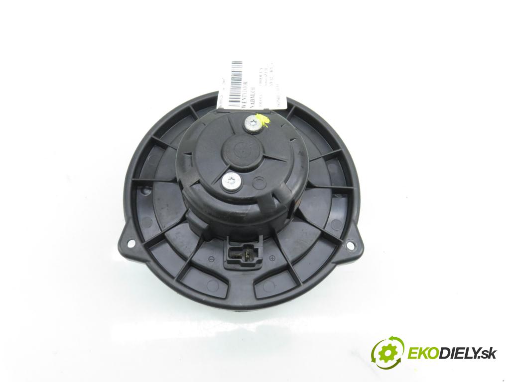 TOYOTA COROLLA Verso (ZER_, ZZE12_, R1_) VAN 2007 95,00 1.8 (ZNR11_) 129 - 1ZZ-FE 1794,00 Ventilátor vetráku 0130101601 ; 0160700610