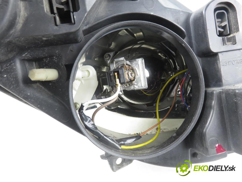 PEUGEOT 307 (3A/C) HB 2005 65,00 1.4 16V - KFU (ET3J4) 1360,00 Svetlo LP 43170748