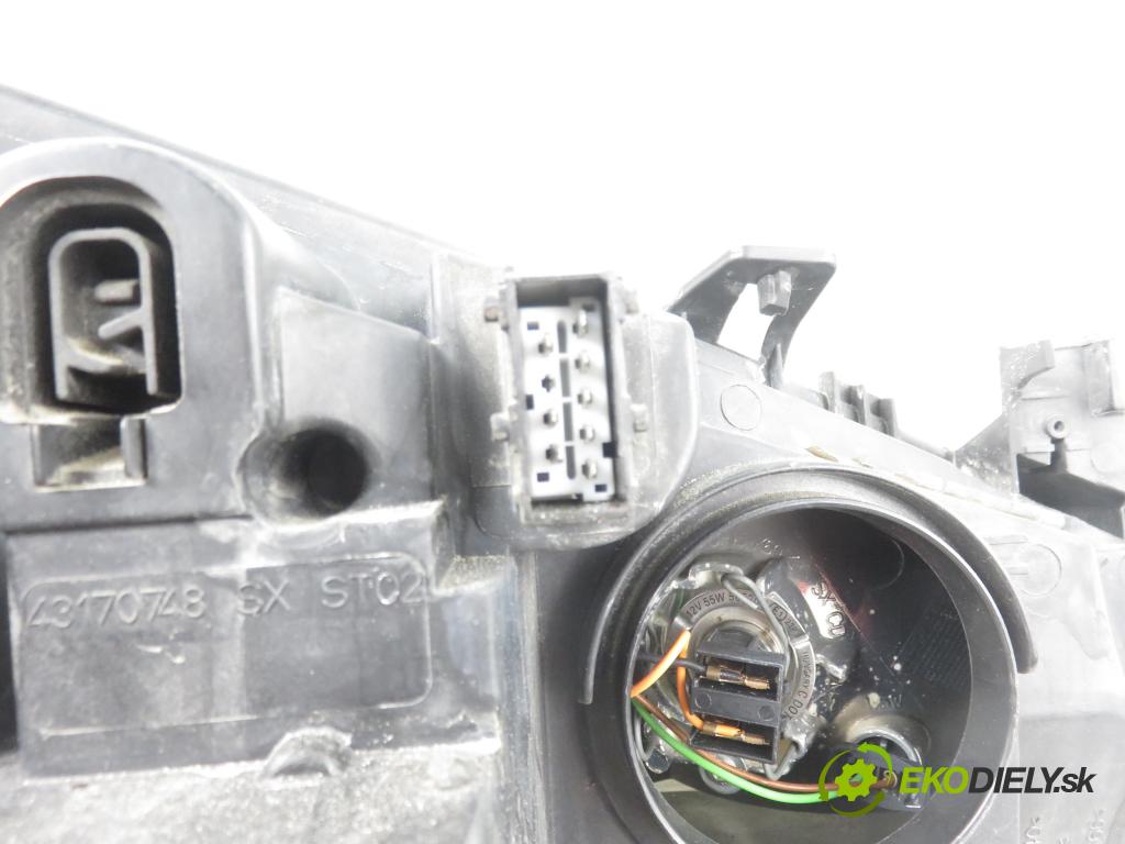 PEUGEOT 307 (3A/C) HB 2005 65,00 1.4 16V - KFU (ET3J4) 1360,00 Svetlo LP 43170748