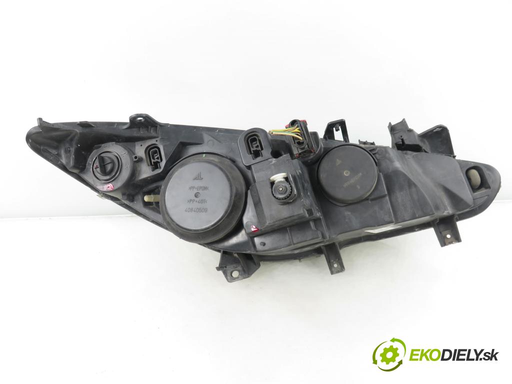 PEUGEOT 307 (3A/C) HB 2005 65,00 1.4 16V - KFU (ET3J4) 1360,00 Svetlo LP 43170748