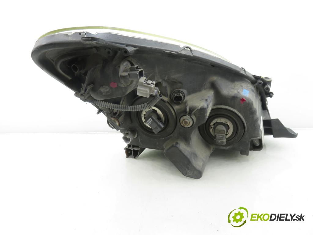 TOYOTA COROLLA Verso (ZER_, ZZE12_, R1_) VAN 2007 95,00 1.8 (ZNR11_) 129 - 1ZZ-FE 1794,00 Svetlo LP P7105L