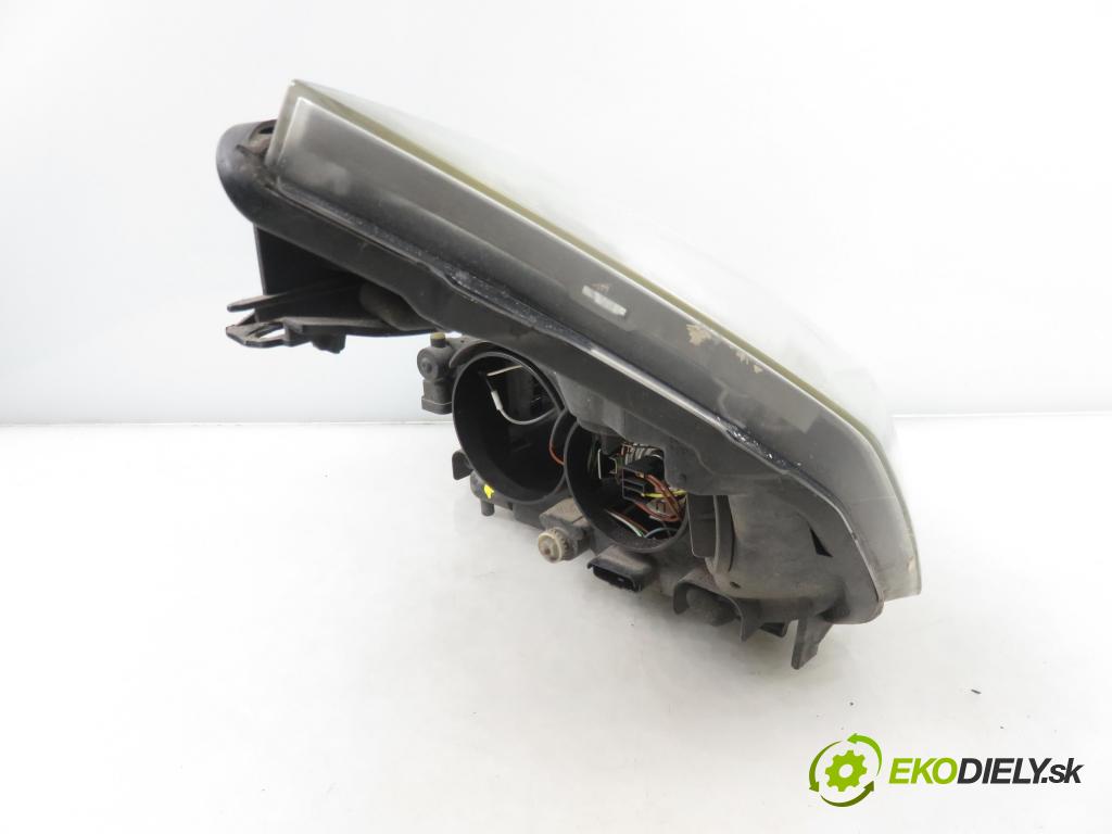 RENAULT ESPACE IV (JK0/1_) VAN 2005 85,00 1.9 dCi 116 - F9Q 820 1870,00 Svetlo PP