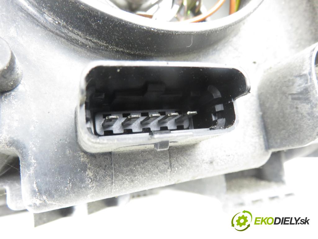 RENAULT ESPACE IV (JK0/1_) VAN 2005 85,00 1.9 dCi 116 - F9Q 820 1870,00 Svetlo PP
