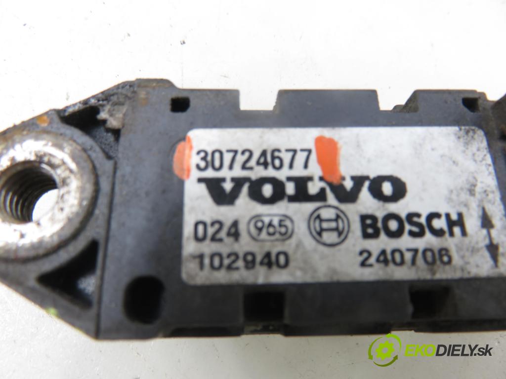 VOLVO XC90 I (275) SUV 2005 200,00 T6 AWD - B 6294 T 2922,00 Snímač nárazu 30724677 (Snímač nárazu)
