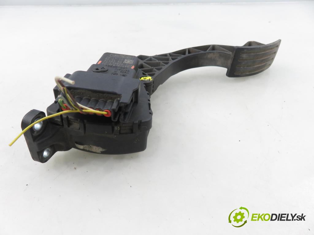 FORD FOCUS II Turnier (DA_, FFS, DS) KOMBI 2006 85,00 1.8 TDCi - KKDA 1753,00 Potenciometer plynu 4M519F836AH ; 6PV00864101 (Potenciometer plynového pedálu)